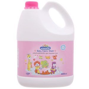 Nước xả vải cho bé Kodomo Sweetie Care can 3 lít