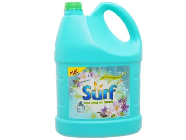 nước giặt surf hương sương mai dịu mát chai
